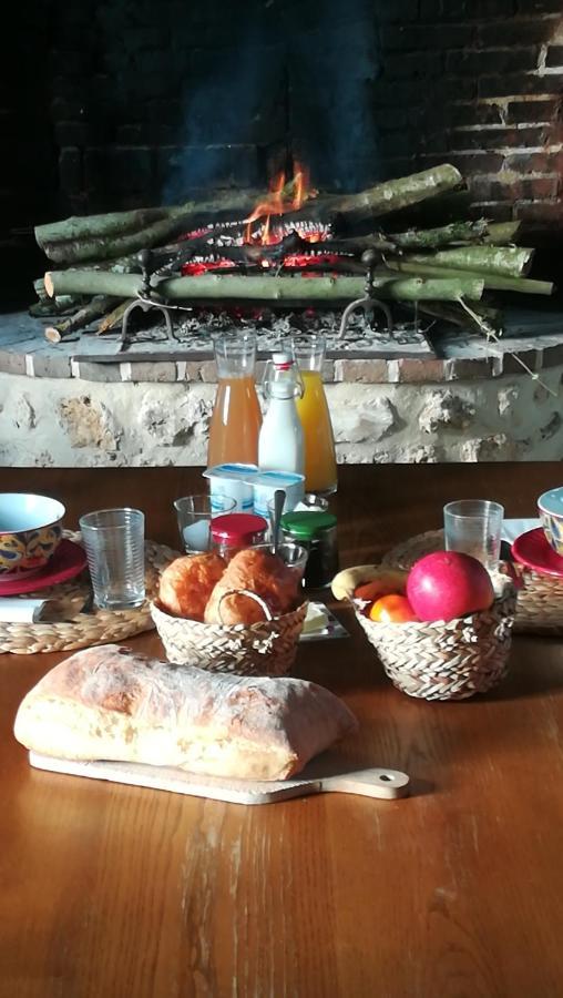 Au Bouton Dort Bed & Breakfast Sainte-Gauburge-Sainte-Colombe Exterior photo