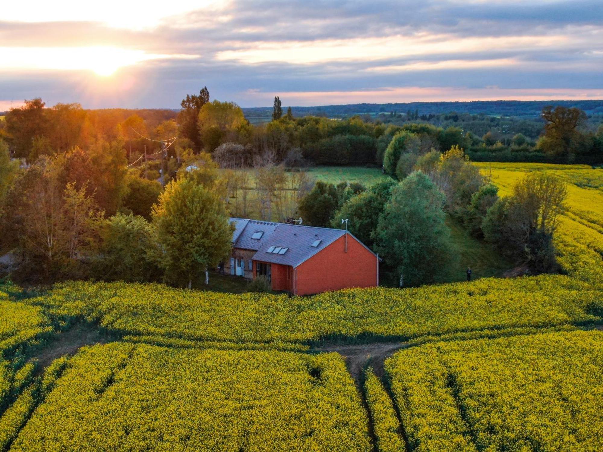 Au Bouton Dort Bed & Breakfast Sainte-Gauburge-Sainte-Colombe Exterior photo